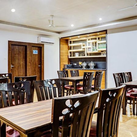 Treebo Trip Seven Olives Andheri Bombay Exterior foto