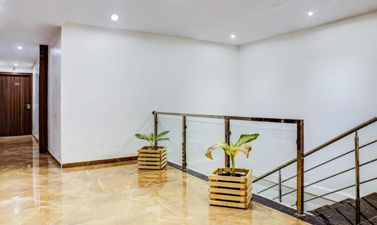 Treebo Trip Seven Olives Andheri Bombay Exterior foto